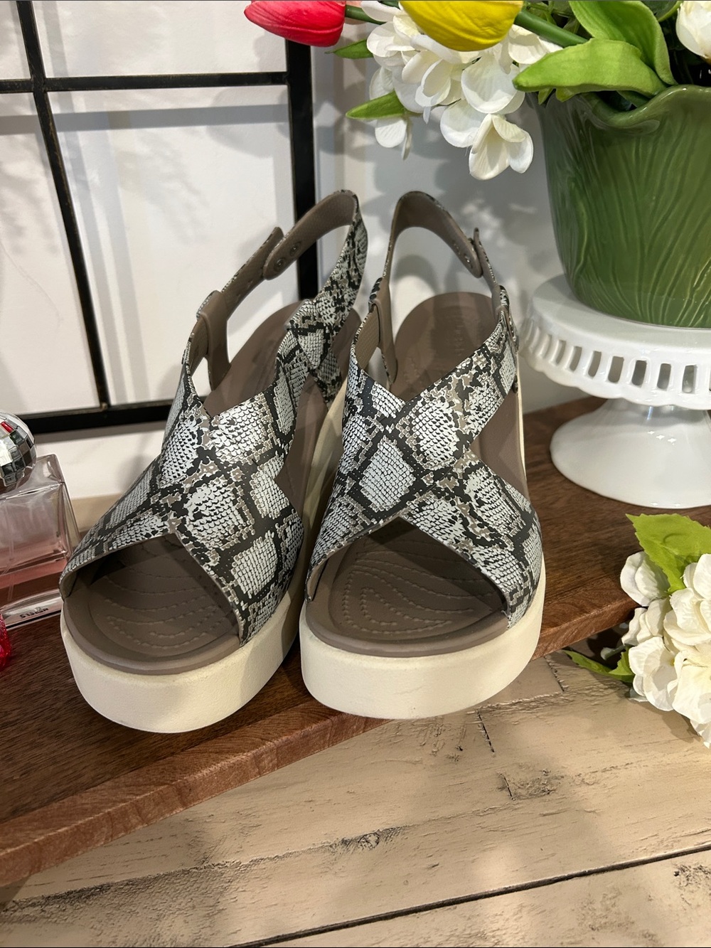 CROCS Women’s Snake-Print Platform Slingback Sandals in Gray and White